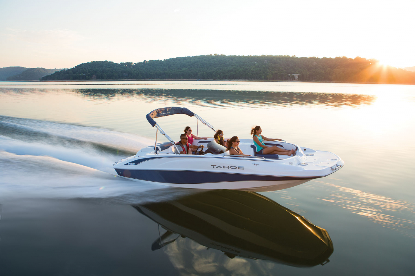 215 Xi | Exclusive Auto Marine 215 Xi | Exclusive Auto Marine