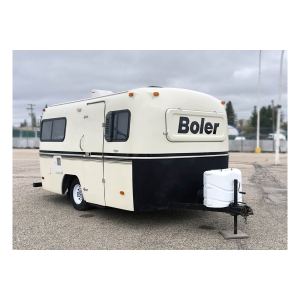 used boler travel trailer, Boler trailer, fiberglass trailer, molded trailer, lightweight trailer, vintage camper, "egg on wheels", Winnipeg-made trailer