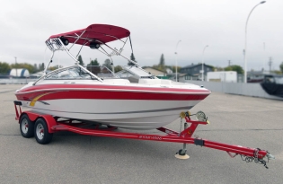 used bowrider boat for sale near me, used fiberglass boat for sale near me, used bowrider boat for sale Prince Albert, used fiberglass boat for sale Prince Albert, used bowrider boat for sale Saskatchewan, boat dealer near me, Top Boat Brands, Top 10 Bowrider Boat, Top 10 Sale Priced Fiberglass Boat, Used bowrider Boat For Sale, Used fiberglass Boat For Sale