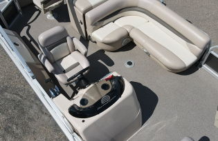 used pontoon boat, 2015 Sun Tracker Fishin' Barge 22 XP3, power boat. outboard motors, Mercury marine