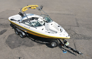 used bowrider boat 2009 Rinker Captiva 226 Exclusive Auto Marine, Pre-owned Boats, power boat, fiberglass boat, 
