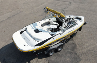 used bowrider boat 2009 Rinker Captiva 226 Exclusive Auto Marine, Pre-owned Boats, power boat, fiberglass boat, 