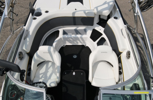 used bowrider boat 2009 Rinker Captiva 226 Exclusive Auto Marine, Pre-owned Boats, power boat, fiberglass boat, 