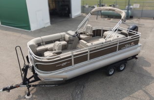 Best Pontoon Boat, Sun Tracker Pontoon Boats, New Pontoon Boat, Used Pontoon Boat, Pontoon Boat For Sale, Pontoon Boat For Sale by Owner, Best Boat Saskatchewan, Best Boat Prince Albert, Best Boat British Columbia, Best Boat Okanagan, Best Boat Alberta, Best Boat Manitoba, Pontoon Boat For Sale Near Me, Pontoon Boat For Sale by Owner,  MinnKota, Lowrance, Mercury Marine,Avalon, Sunchaser, Princecraft, Pontoon Boat-Auto Trader, Pontoon Boat-Kijiji, Boat For Sale-Facebook Marketplace