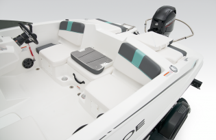 bowrider fiberglass boat, 2025 Tahoe T16, Exclusive Auto Marine, power boat, outboard motor,  Mercury Marine