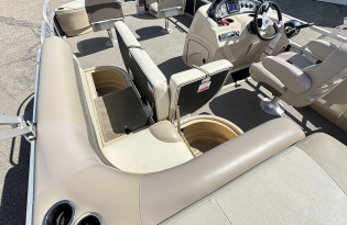 used pontoon boat, 2015 Sun Tracker Fishin' Barge 22 XP3, power boat. outboard motors, Mercury marine