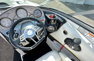 used bowrider boat 2009 Rinker Captiva 226 Exclusive Auto Marine, Pre-owned Boats, power boat, fiberglass boat, 