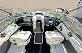 used bowrider boat 2009 Rinker Captiva 226 Exclusive Auto Marine, Pre-owned Boats, power boat, fiberglass boat, 