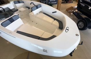 Best Sport Bowrider and Deck Fiberglass Boat, Tahoe Sport Bowrider and Deck Fiberglass Boats, New Sport Bowrider and Deck Fiberglass Boat, Used Sport Bowrider and Deck Fiberglass, Best Family Boat, Best Priced Boat, Best Boat Brands, Top Boat Brands, Top 10 Sport Bowrider and Deck Fiberglass, Top 10 Sale Priced Sport Bowrider and Deck Fiberglass Boats, Sport Bowrider and Deck Fiberglass Boat For Sale, Best Boat Saskatchewan, Best Boat Prince Albert,  Best Boat British Columbia, Best Boat Okanagan, Best Boat