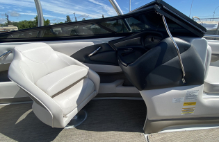 2015 Crownline 21 SS Pre-owned boat Exclusive Auto Marine  used bowrider boat  fiberglass boat