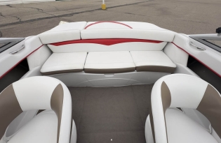 used bowrider boat for sale near me, used fiberglass boat for sale near me, used bowrider boat for sale Prince Albert, used fiberglass boat for sale Prince Albert, used bowrider boat for sale Saskatchewan, boat dealer near me, Top Boat Brands, Top 10 Bowrider Boat, Top 10 Sale Priced Fiberglass Boat, Used bowrider Boat For Sale, Used fiberglass Boat For Sale