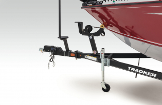 aluminum fishing boat 2022 Tracker Targa V18 Combo Exclusive Auto Marine power boat outboard motors