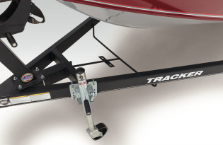  aluminum fishing boat 2022 Tracker Targa V18 Combo Exclusive Auto Marine power boat outboard motors